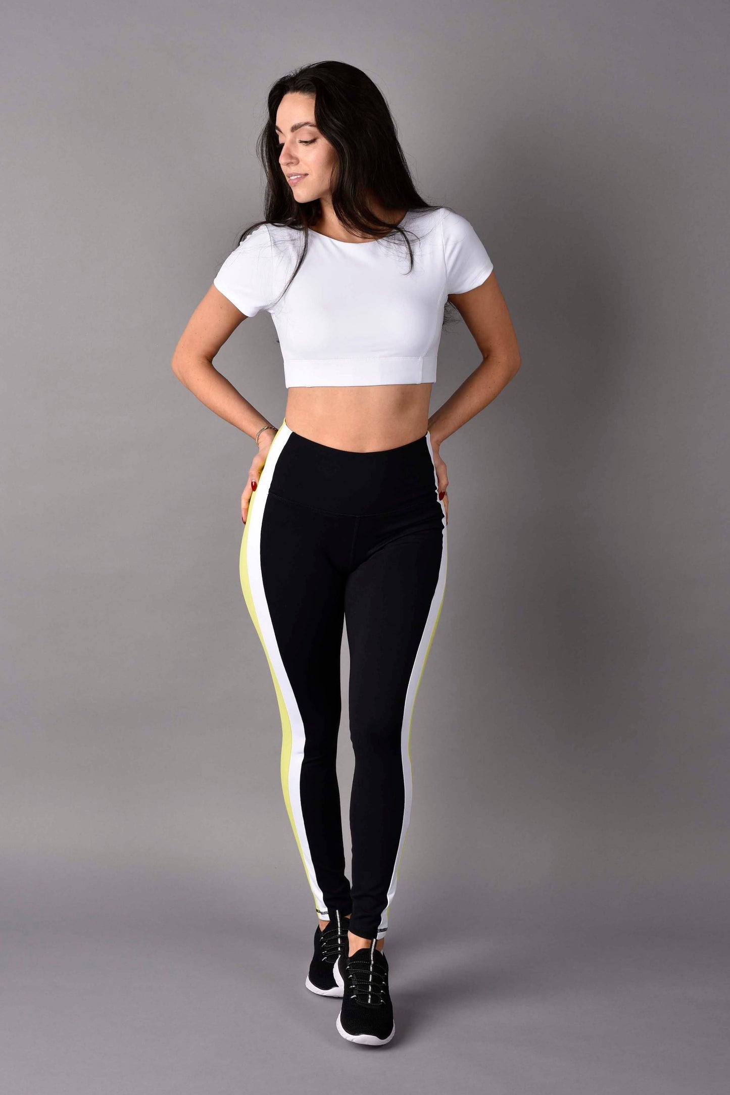 audrey matte luxe reversible short sleeve longline bra in white