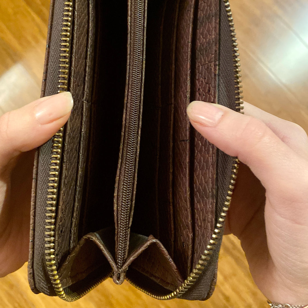 just enough wallet