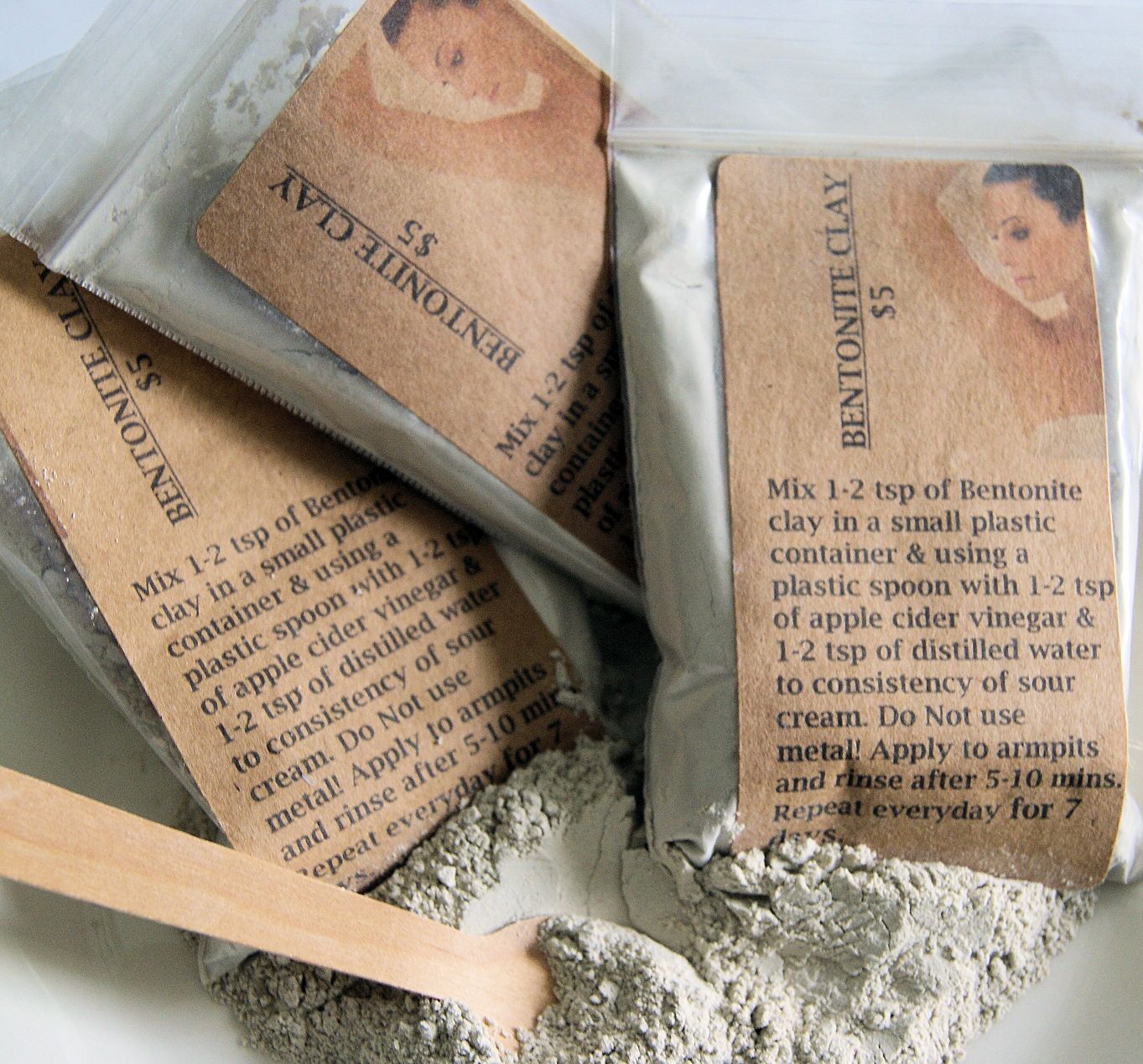 bentonite clay - food grade/organic for detoxing arm pits